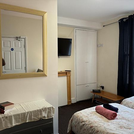 Comfortable Home, Town Centre, Free Parking,Multiple Rooms Cheltenham Exteriér fotografie